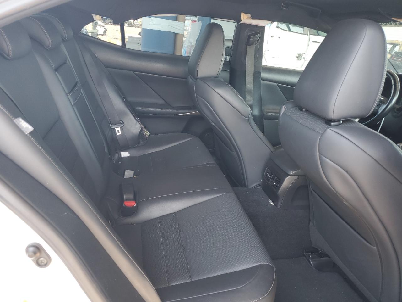 JTHBA1D29G5024302 2016 Lexus Is 200T