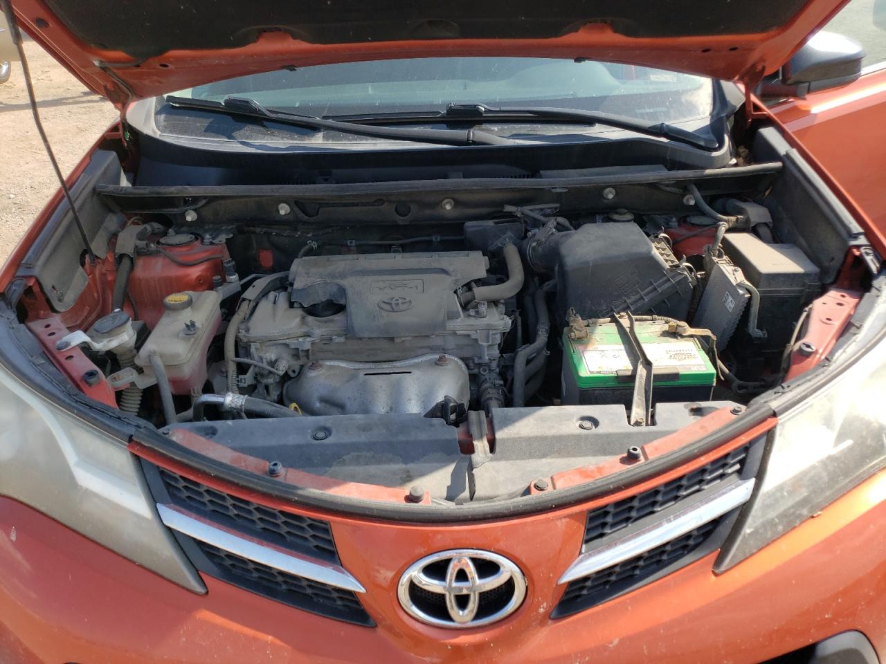 2T3BFREV7FW305483 2015 Toyota Rav4 Le