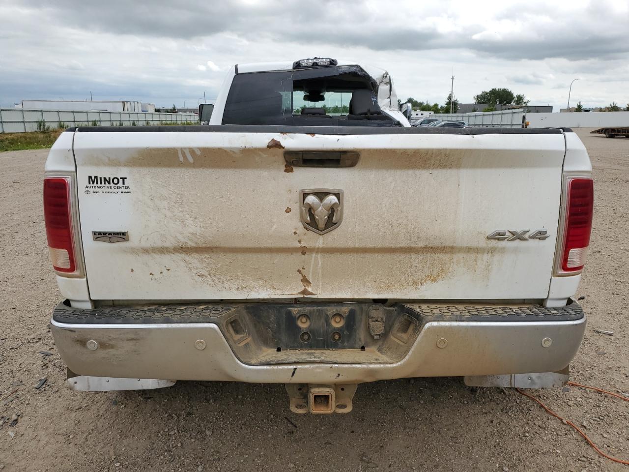 3C63RRJL2JG423182 2018 Ram 3500 Laramie