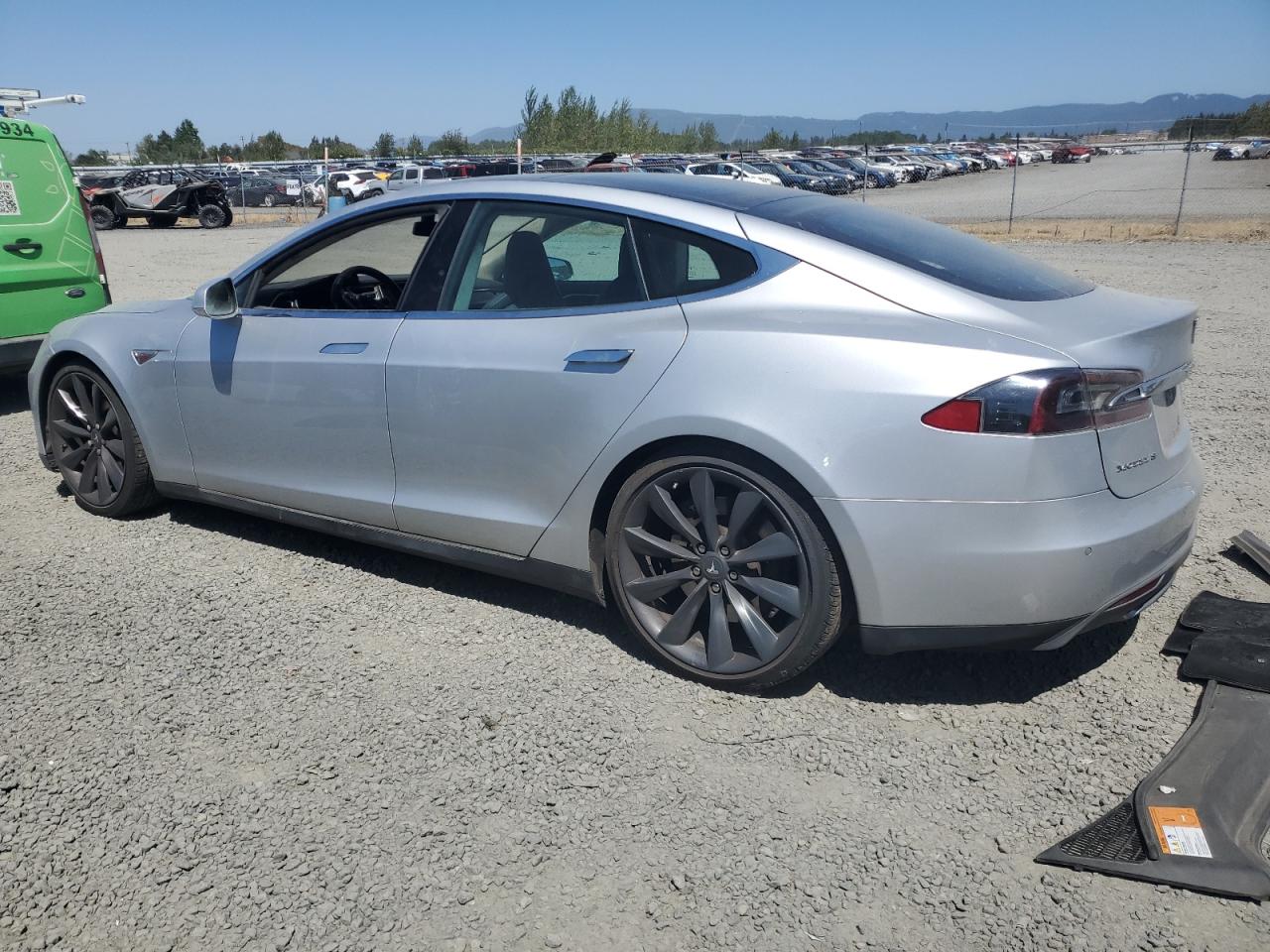 2013 Tesla Model S vin: 5YJSA1DP6DFP17061