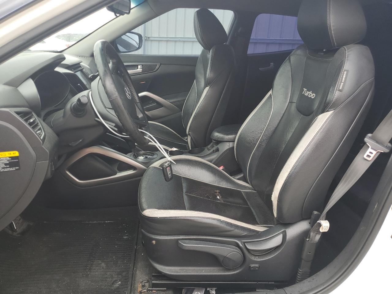 KMHTC6AE5DU095358 2013 Hyundai Veloster Turbo