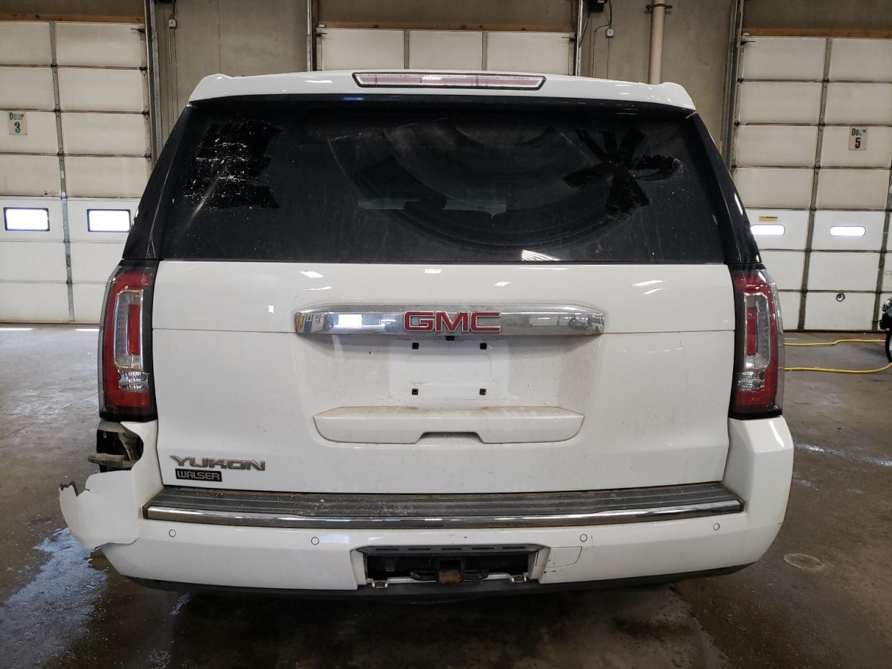 1GKS2CKJ3JR132343 2018 GMC Yukon Denali