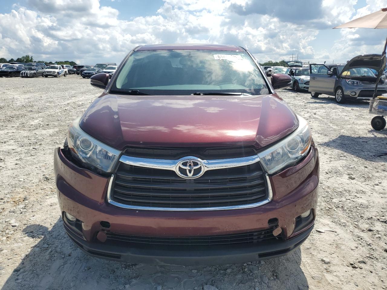 5TDZKRFH1FS095645 2015 Toyota Highlander Le