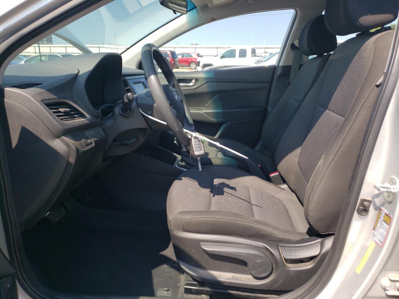 3KPC24A35KE088402 2019 Hyundai Accent Se