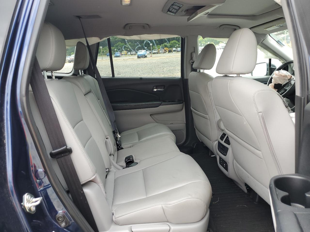 5FNYF5H92GB027603 2016 Honda Pilot Touring