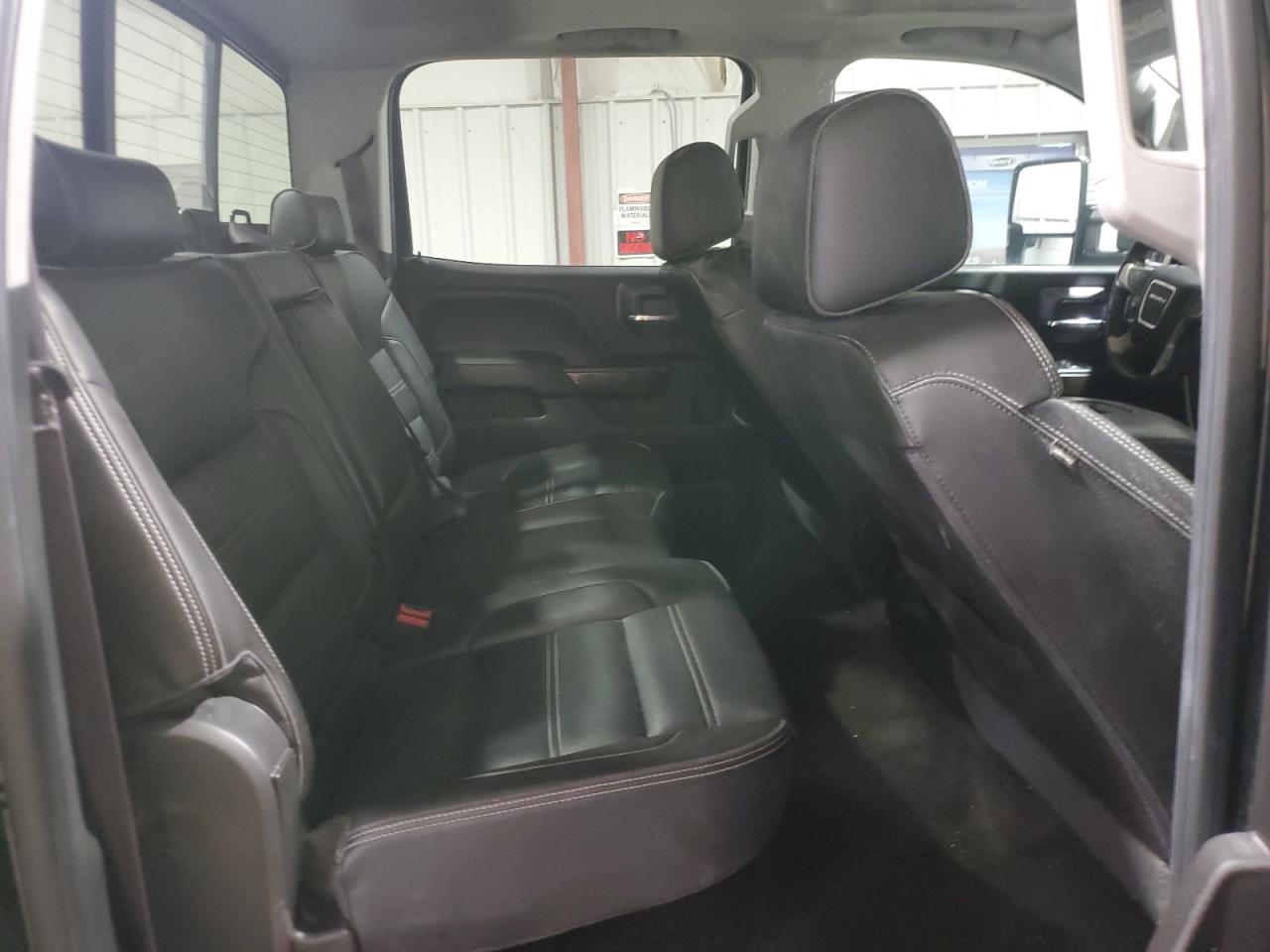 1GT12UE88GF127610 2016 GMC Sierra K2500 Denali