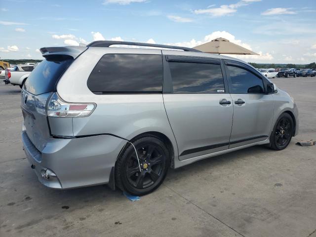 2018 TOYOTA SIENNA SE 5TDXZ3DC8JS943228