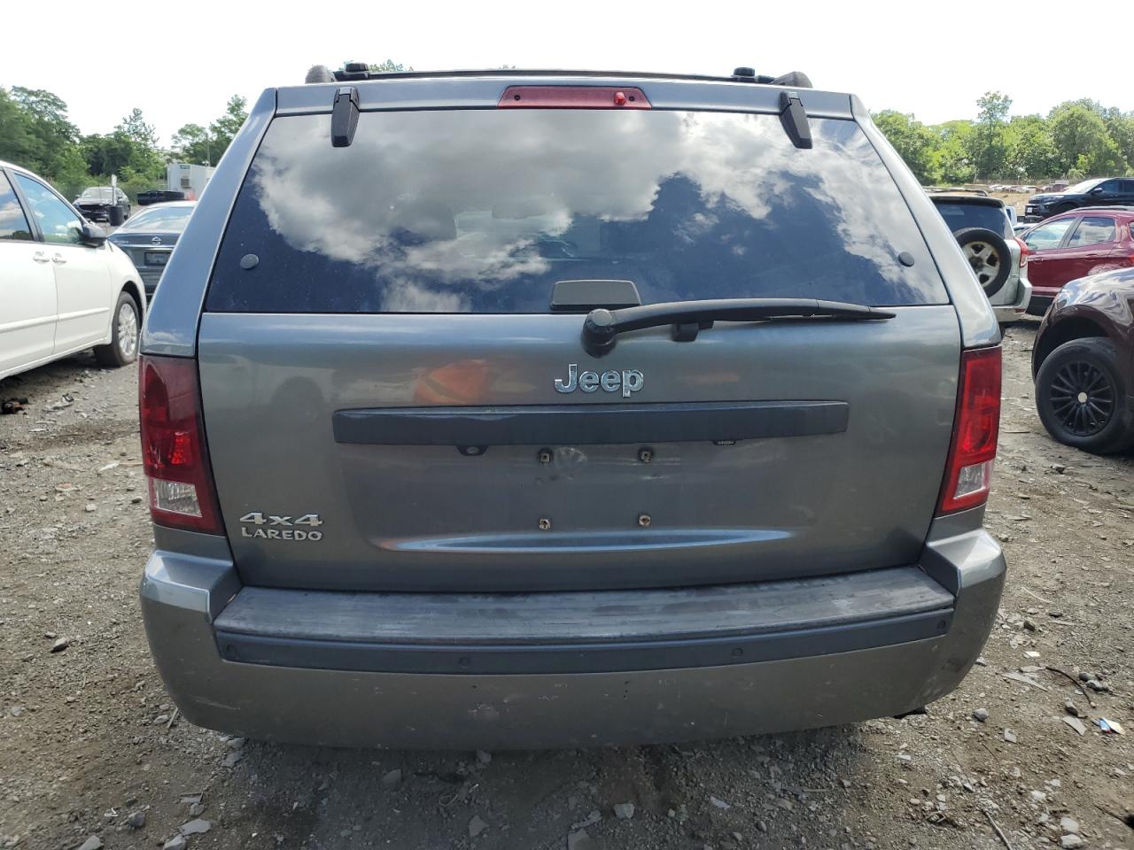 1J8GR48K58C180564 2008 Jeep Grand Cherokee Laredo