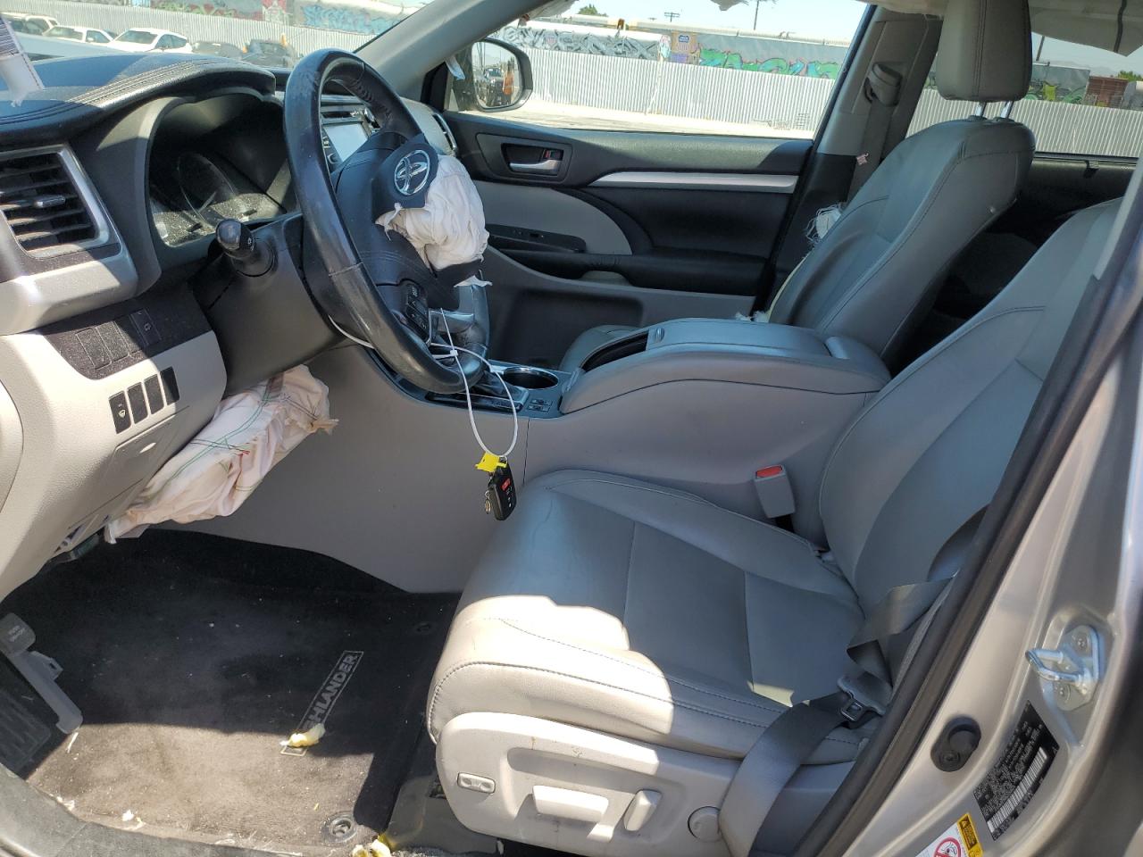 5TDJKRFH0GS258624 2016 Toyota Highlander Xle