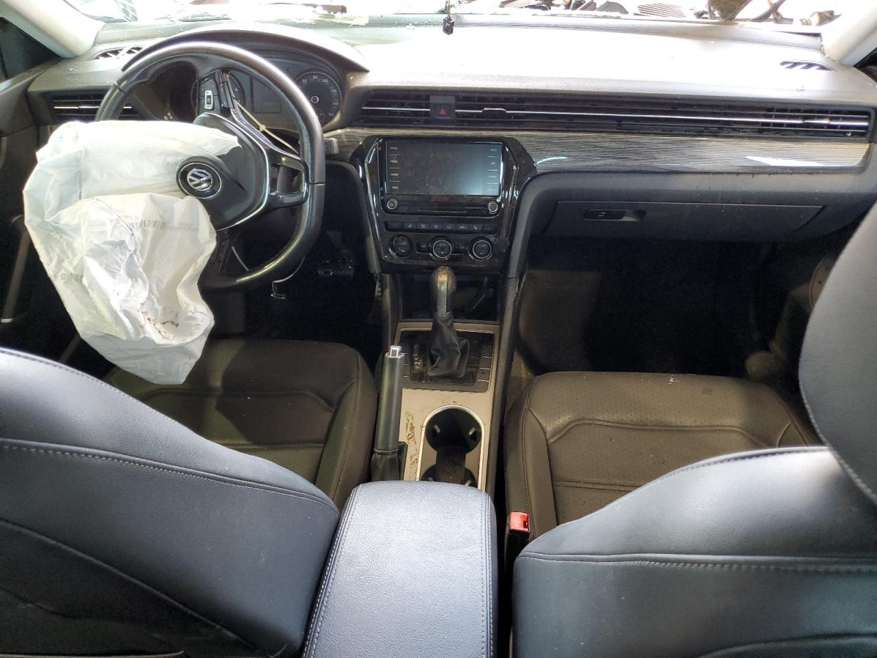 1VWMA7A33LC021585 2020 Volkswagen Passat R-Line