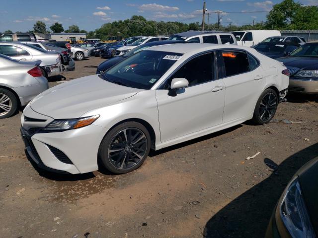 VIN 4T1B61HK5KU689592 2019 Toyota Camry, Xse no.1