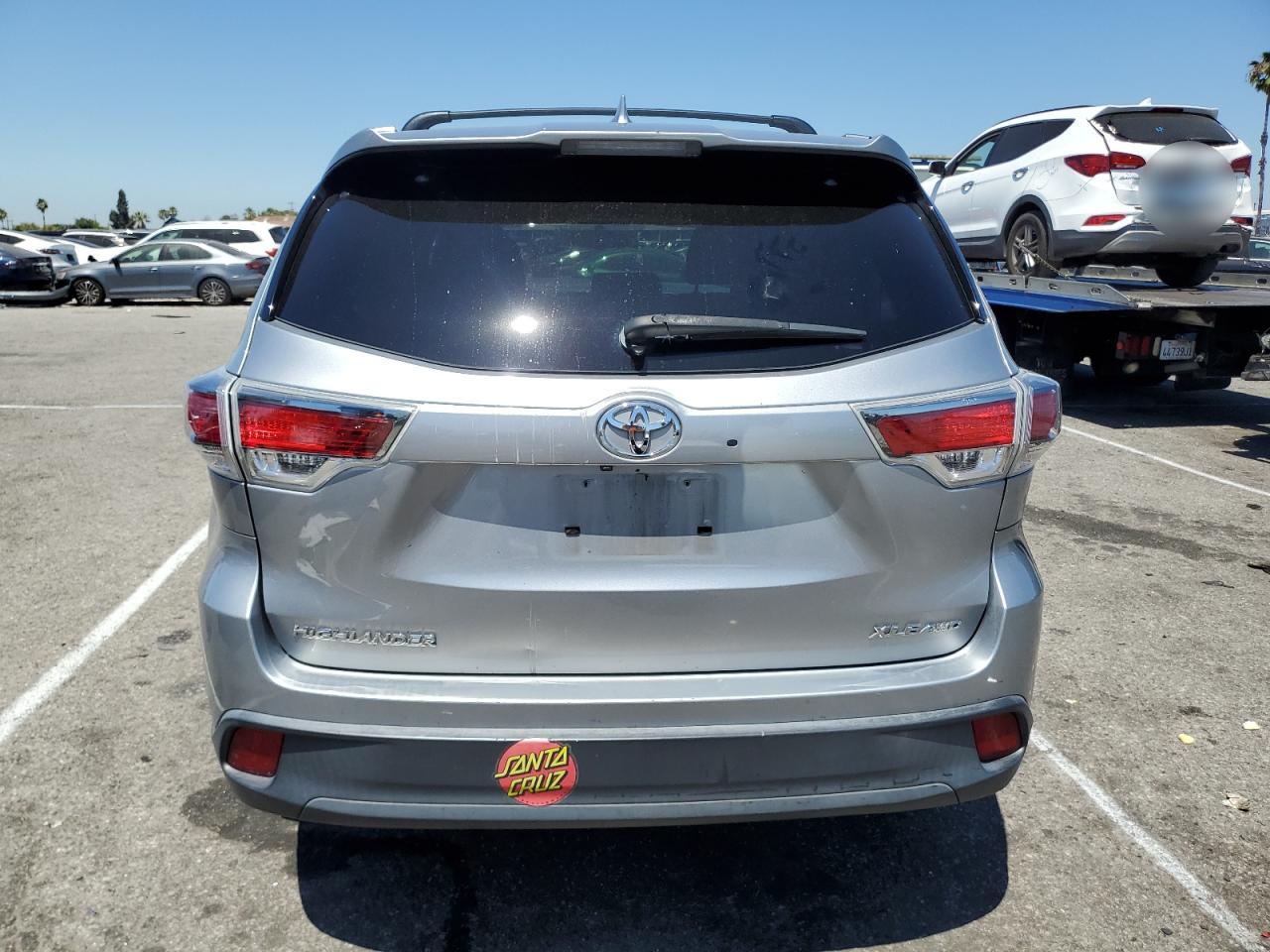5TDJKRFH0GS258624 2016 Toyota Highlander Xle