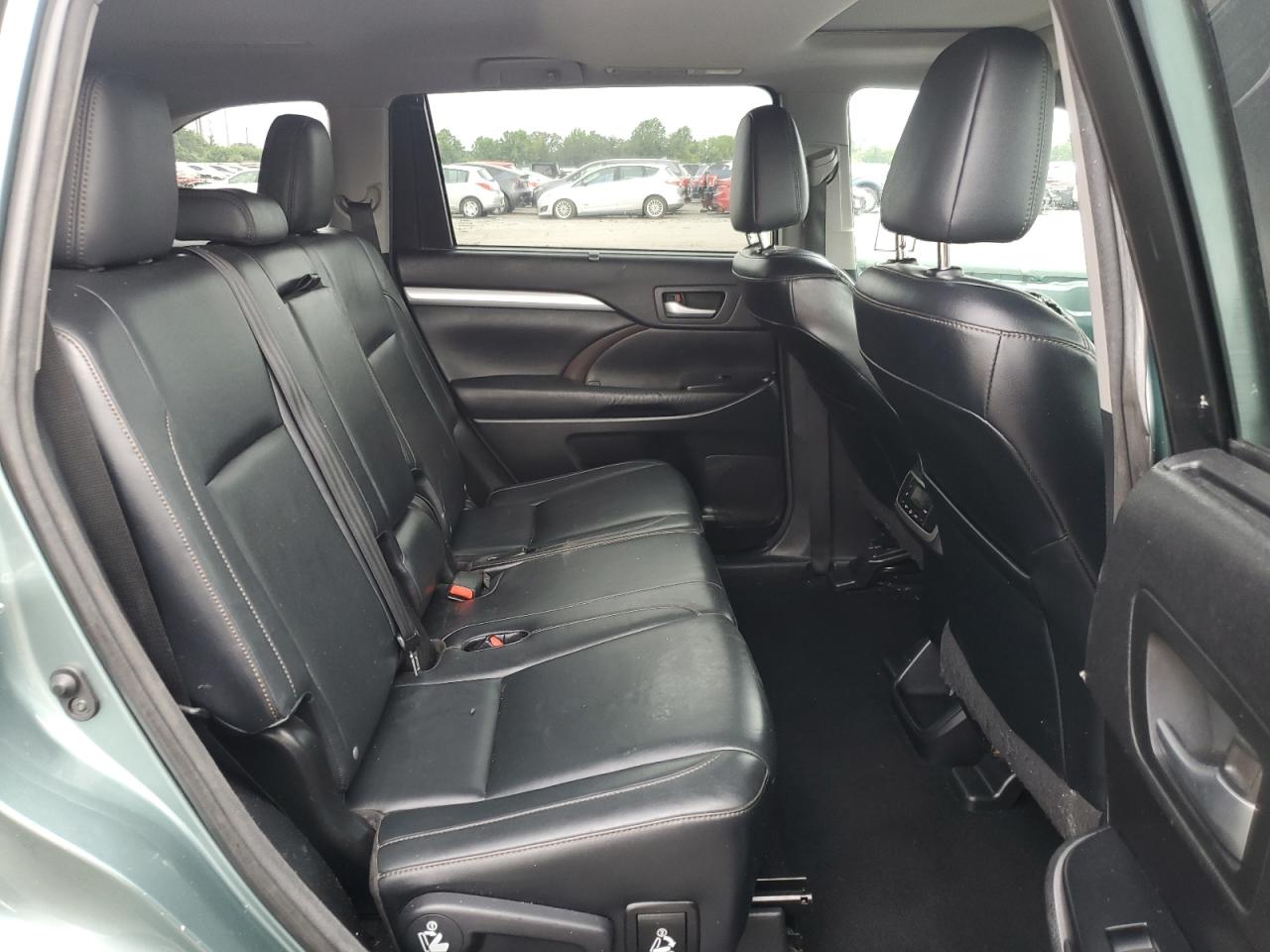 5TDJKRFH0FS189187 2015 Toyota Highlander Xle