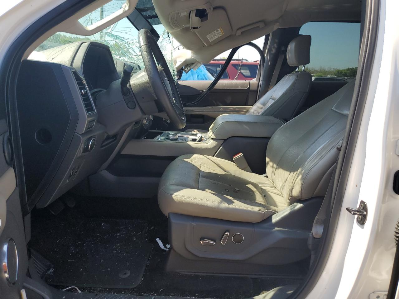 1FMJU1HT8JEA32255 2018 Ford Expedition Xlt