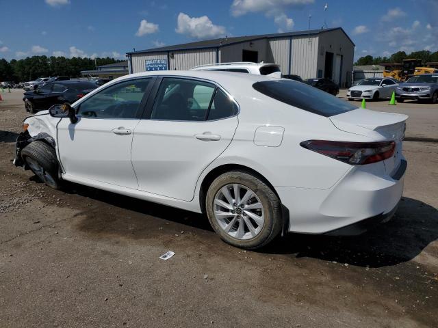 VIN 4T1R11AK1NU065414 2022 Toyota Camry, LE no.2