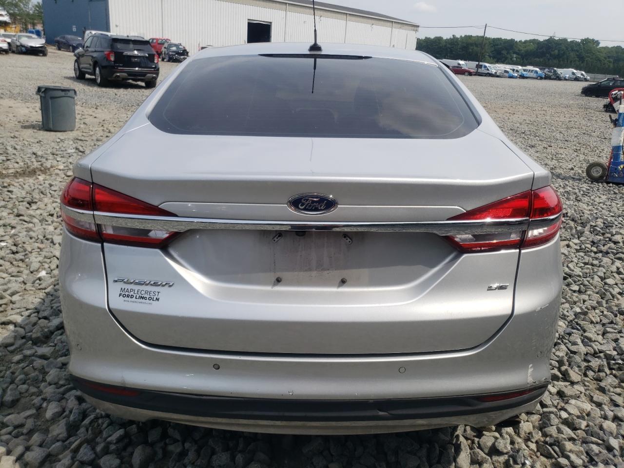 3FA6P0H76JR189638 2018 Ford Fusion Se