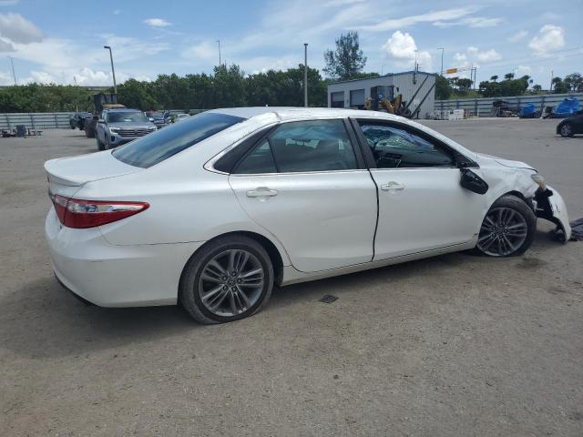 VIN 4T1BF1FK5GU212638 2016 Toyota Camry, LE no.3