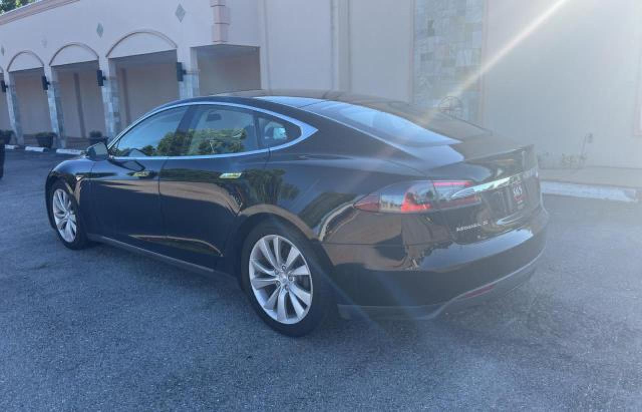 2015 Tesla Model S 70D vin: 5YJSA1S26FF082711