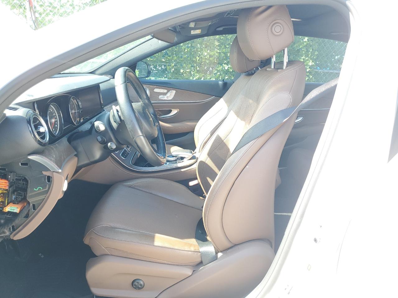 2018 Mercedes-Benz E 300 vin: WDDZF4JB7JA472579