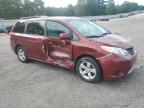 TOYOTA SIENNA LE снимка