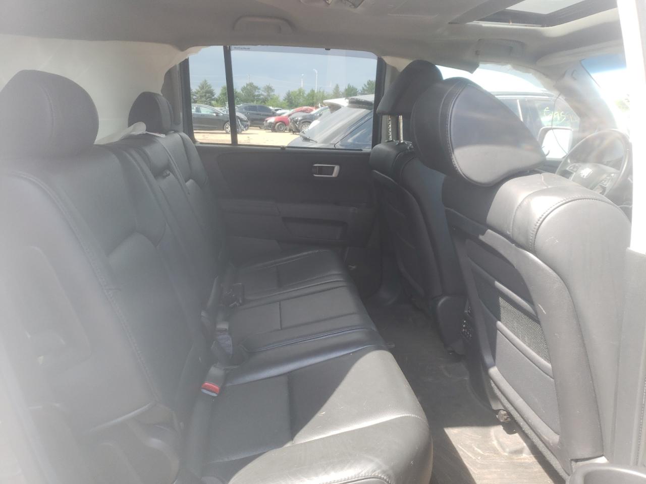 5FNYF4H9XBB103863 2011 Honda Pilot Touring