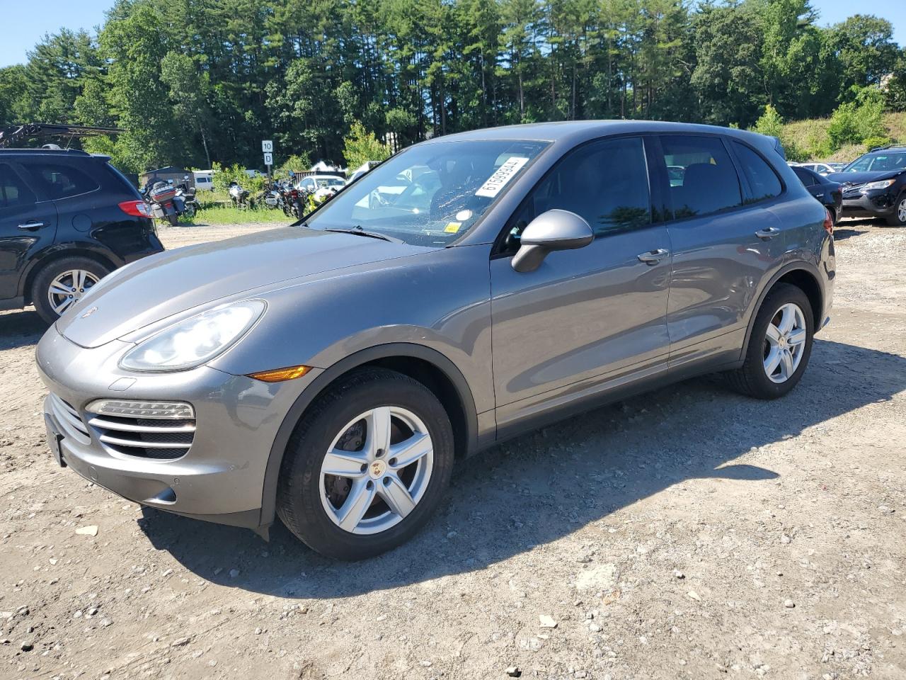 2012 Porsche Cayenne vin: WP1AA2A20CLA12275