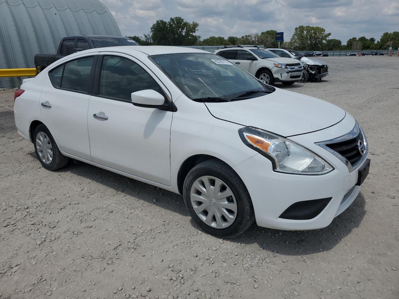 Lot #2996601667 2019 NISSAN VERSA S