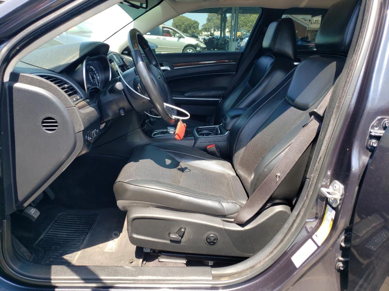 2C3CCAEG5HH645609 2017 Chrysler 300C