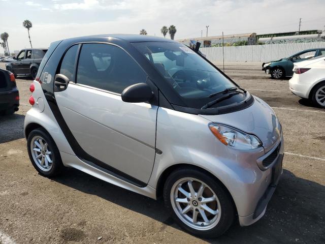 VIN WMEEJ9AA8FK831419 2015 Smart Fortwo no.4