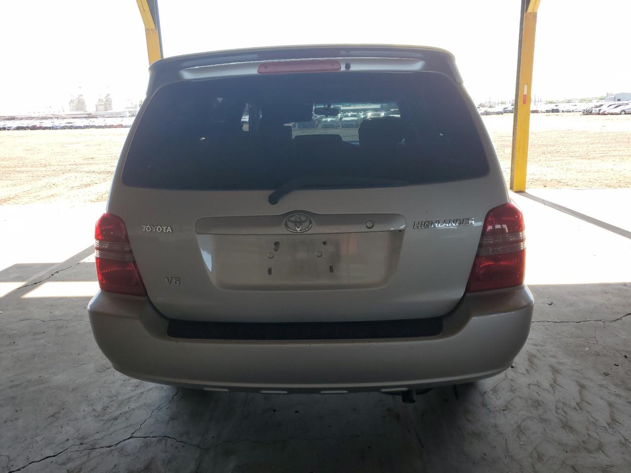 JTEGF21AX20048104 2002 Toyota Highlander Limited