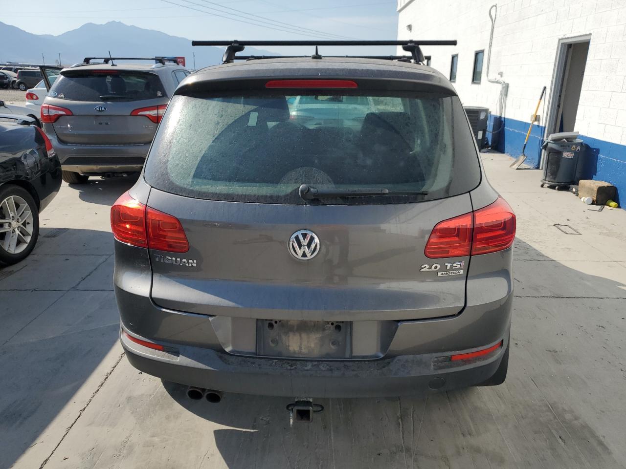 WVGBV7AX3CW100704 2012 Volkswagen Tiguan S