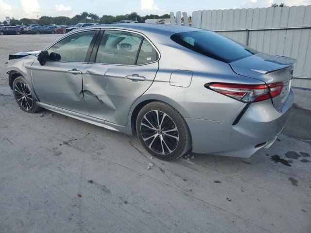 VIN 4T1B11HK6JU082887 2018 Toyota Camry, L no.2