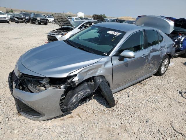 VIN 4T1C11AK3NU667740 2022 Toyota Camry, LE no.1