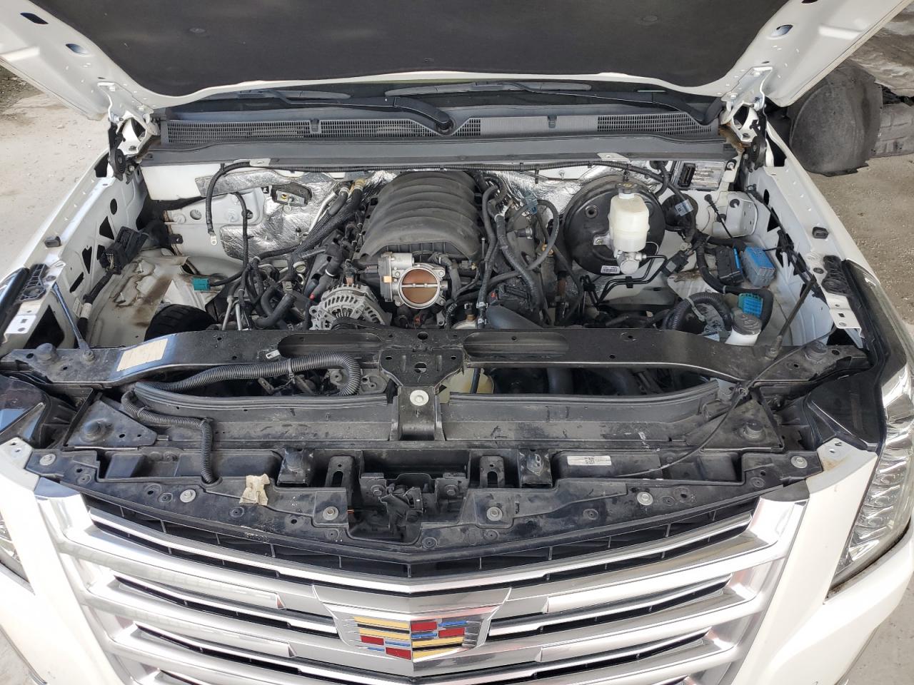 1GYS4KKJ8JR197117 2018 Cadillac Escalade Esv Platinum