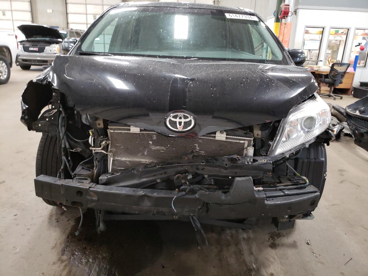 5TDYZ3DC2HS894994 2017 Toyota Sienna Xle