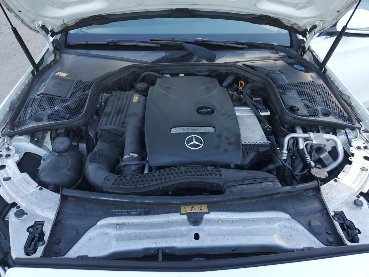 55SWF4KB8GU134571 2016 Mercedes-Benz C 300 4Matic