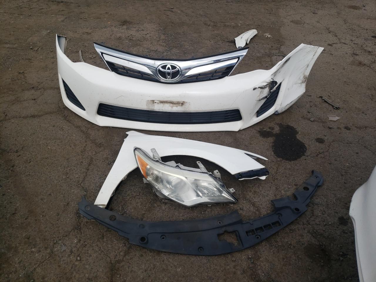 4T4BF1FK5ER422529 2014 Toyota Camry L