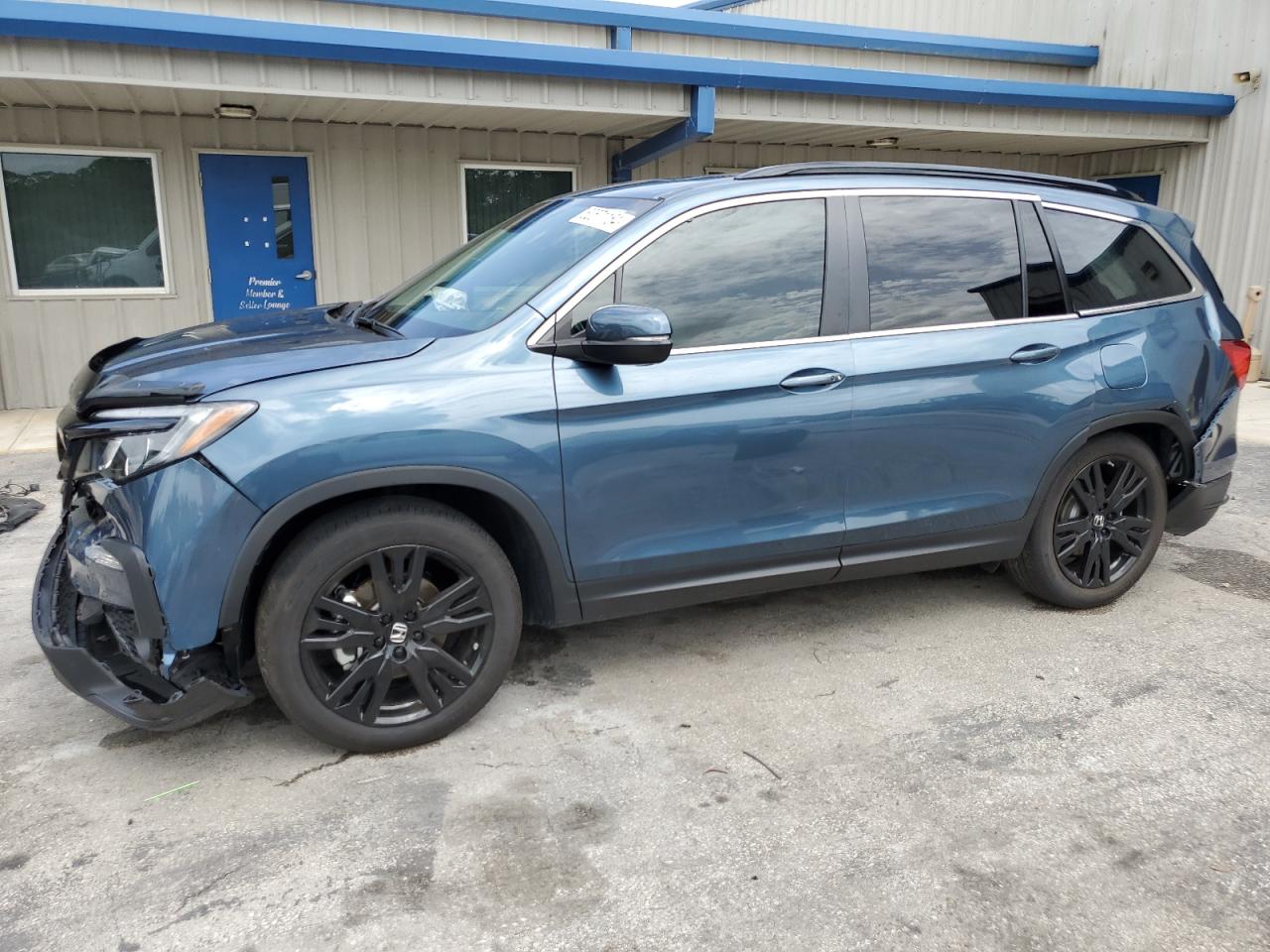 2021 Honda Pilot Se vin: 5FNYF6H21MB026964