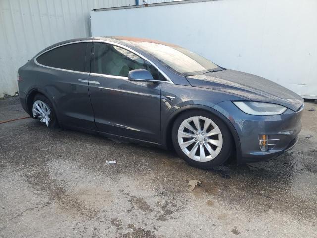 VIN 5YJXCDE2XJF088324 2018 Tesla MODEL X no.4