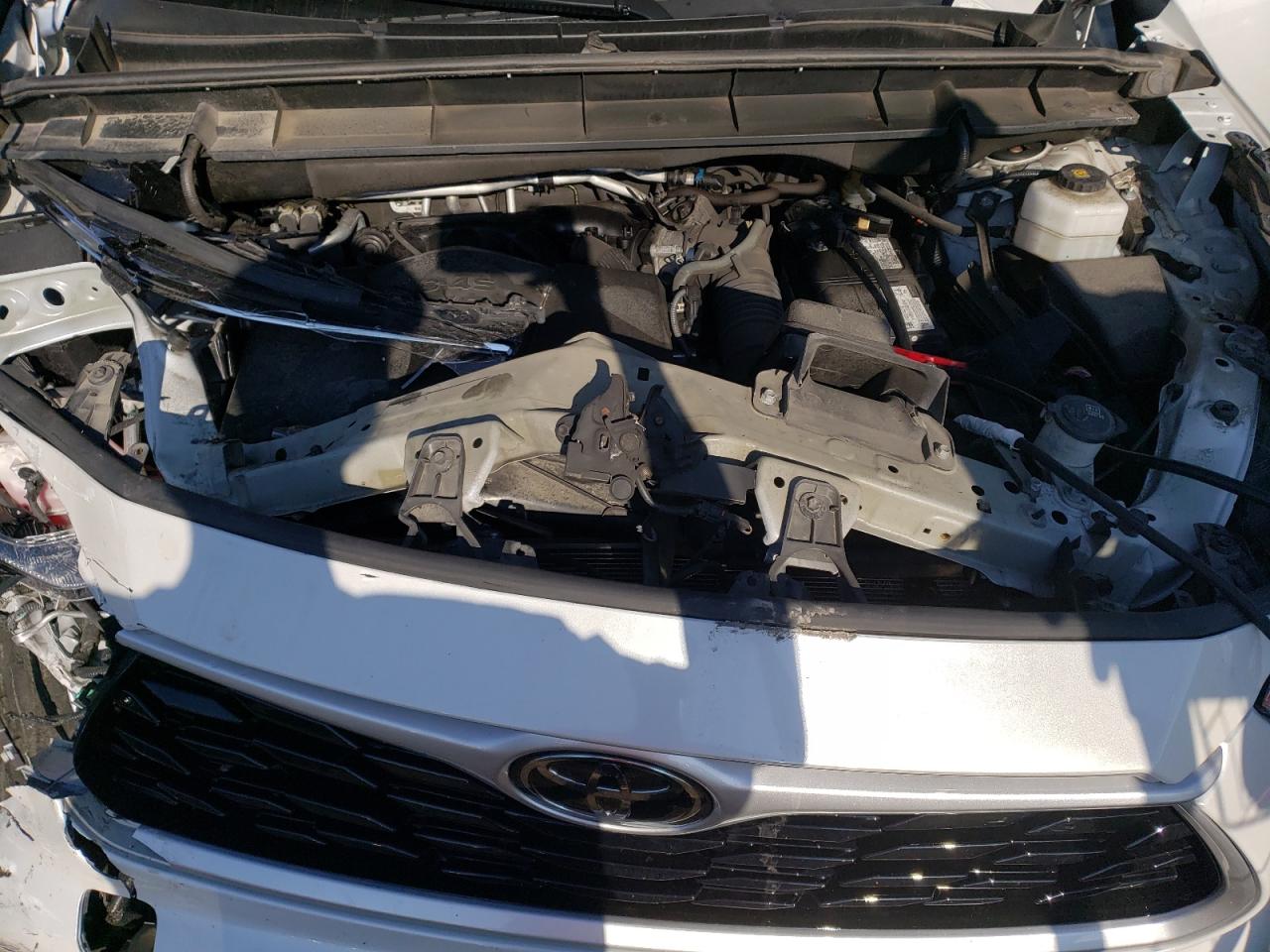 5TDCZRBH2NS568104 2022 Toyota Highlander L