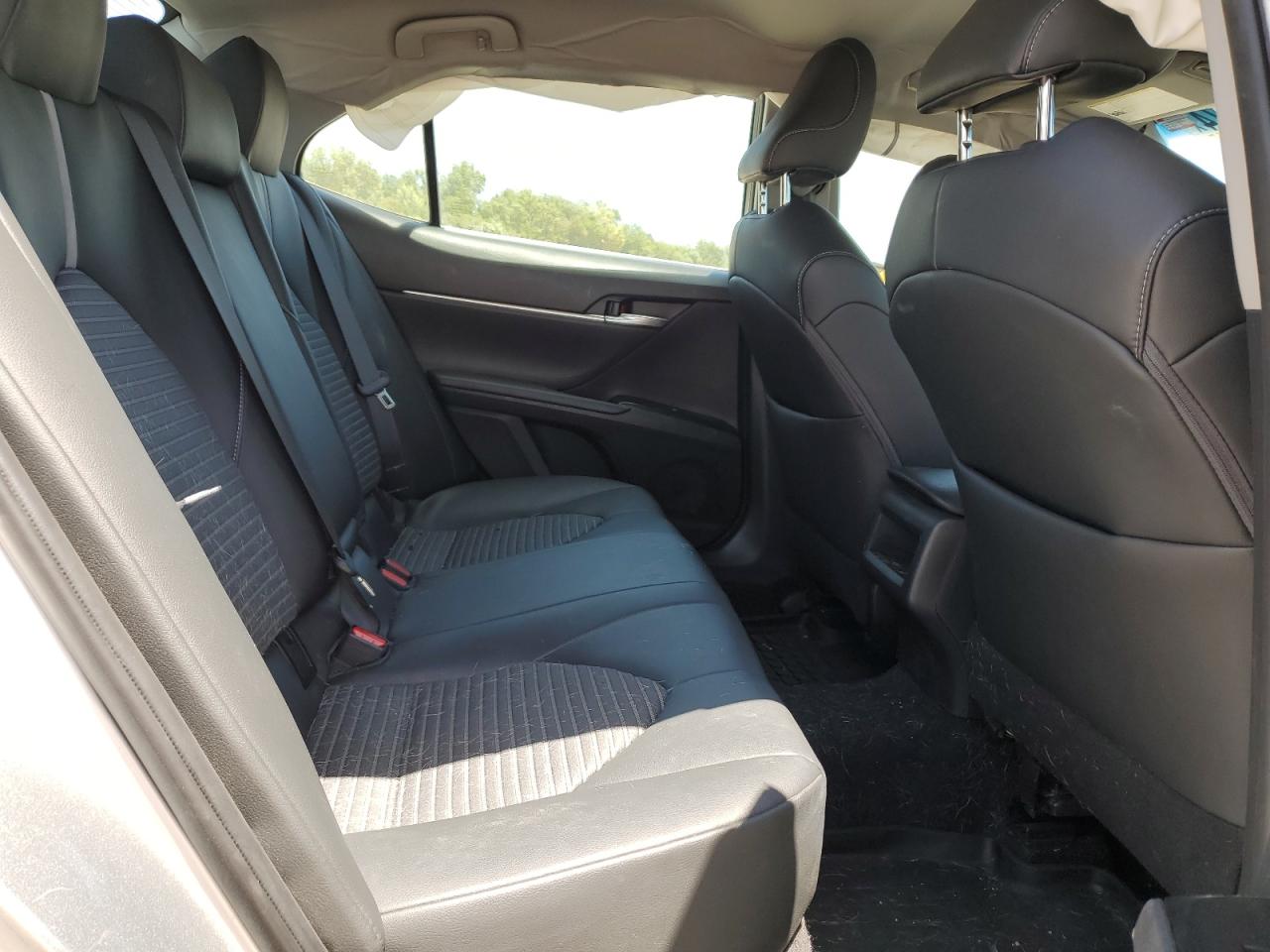 4T1B11HK9JU115199 TOYOTA CAMRY 2018