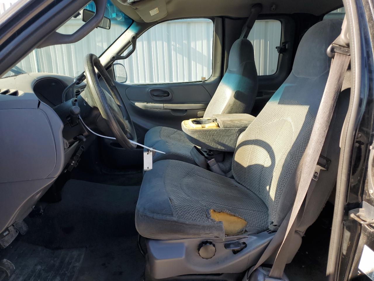 1FTRX18L9YNC03314 2000 Ford F150