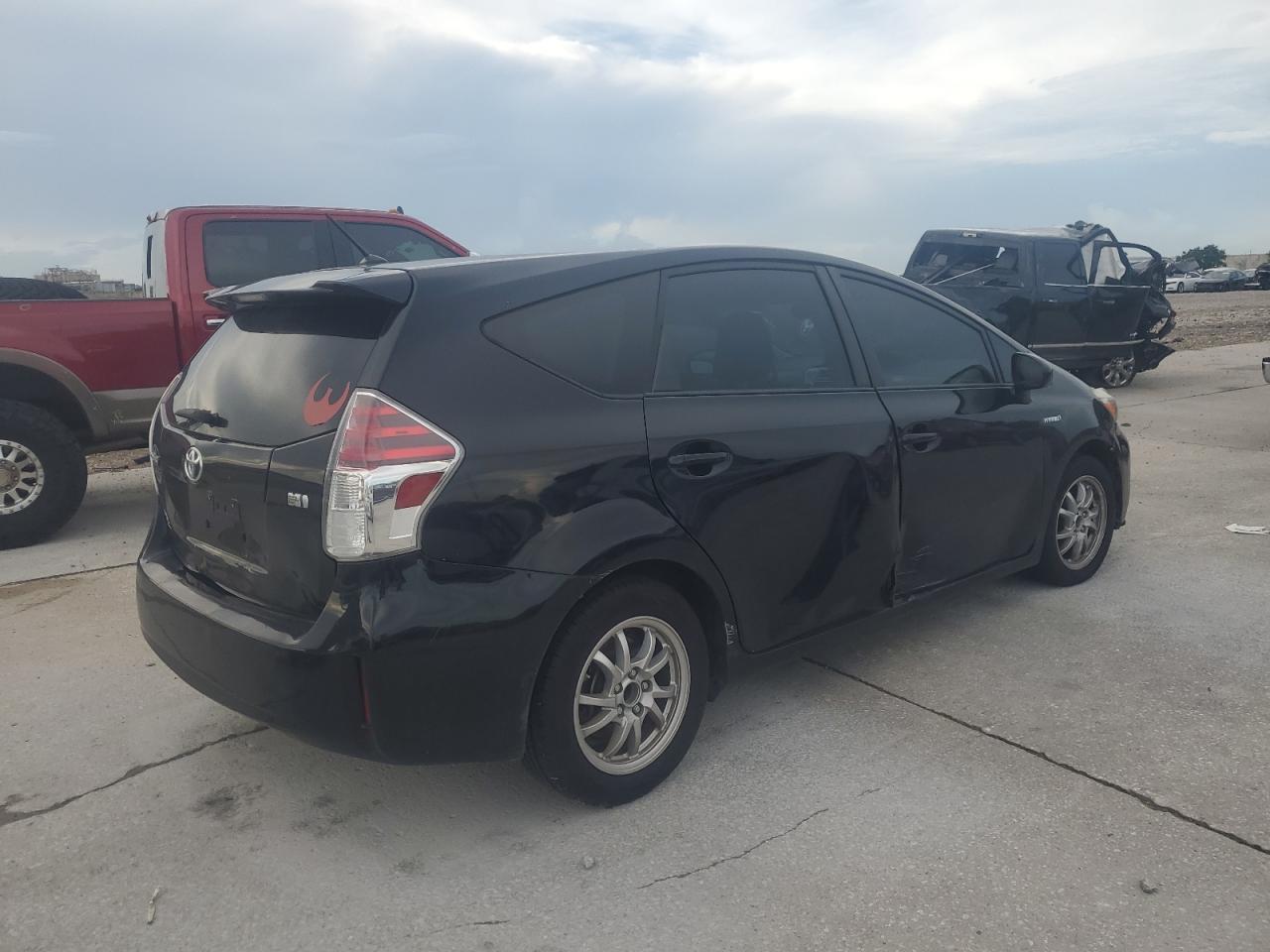 JTDZN3EU9FJ022605 2015 Toyota Prius V