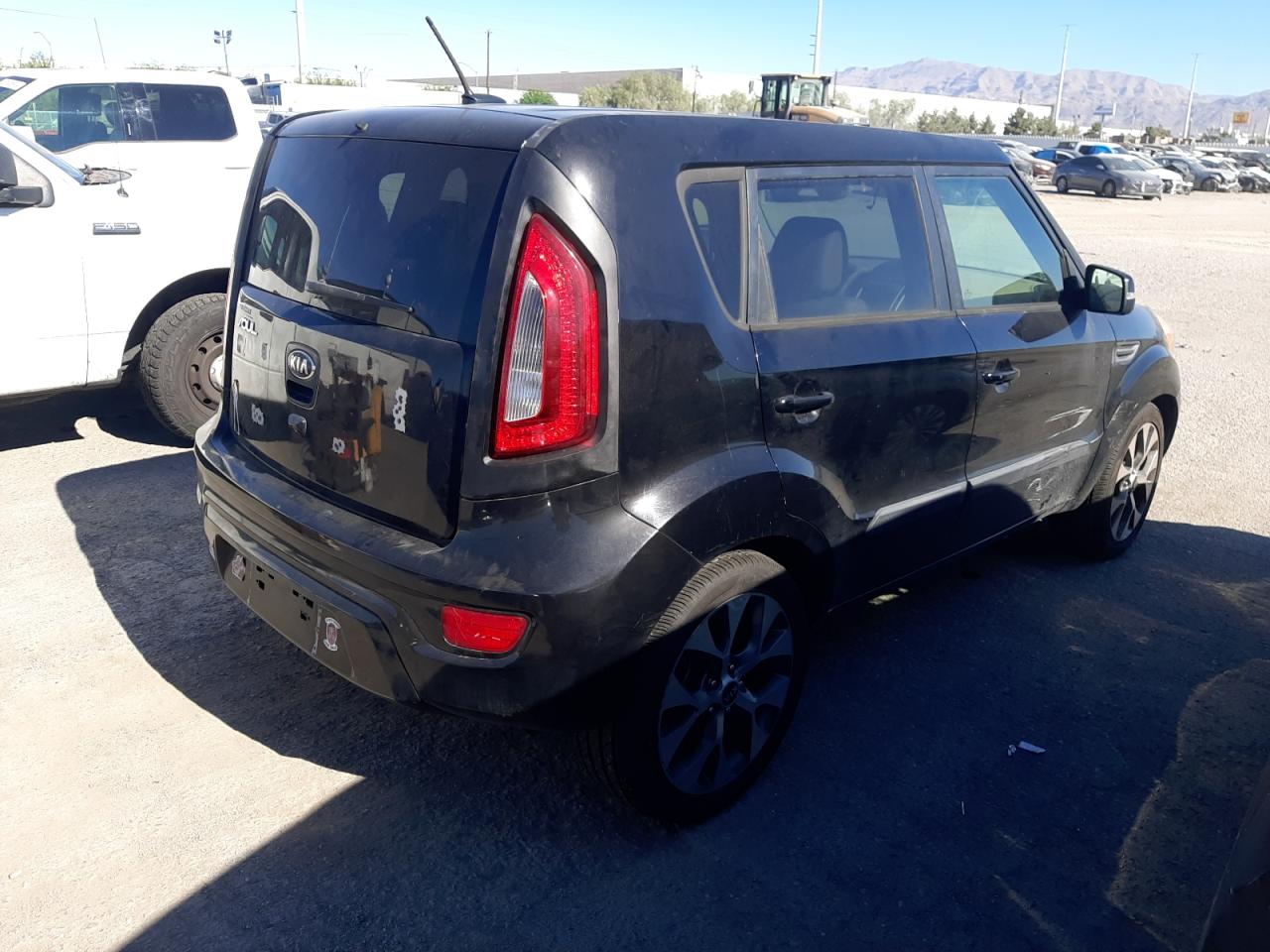 2013 Kia Soul + vin: KNDJT2A68D7604127