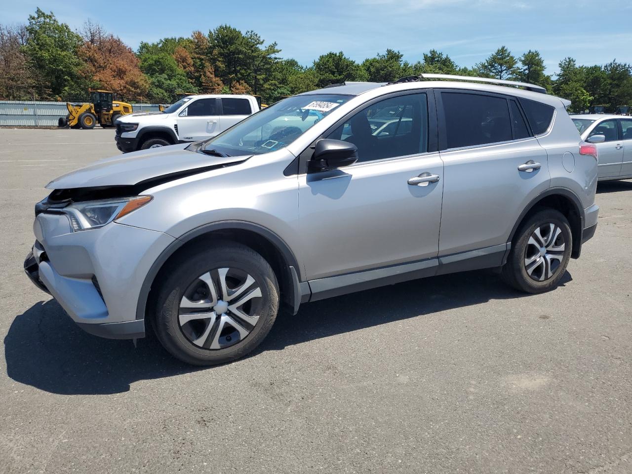 2017 Toyota Rav4 Le vin: 2T3BFREV5HW585536