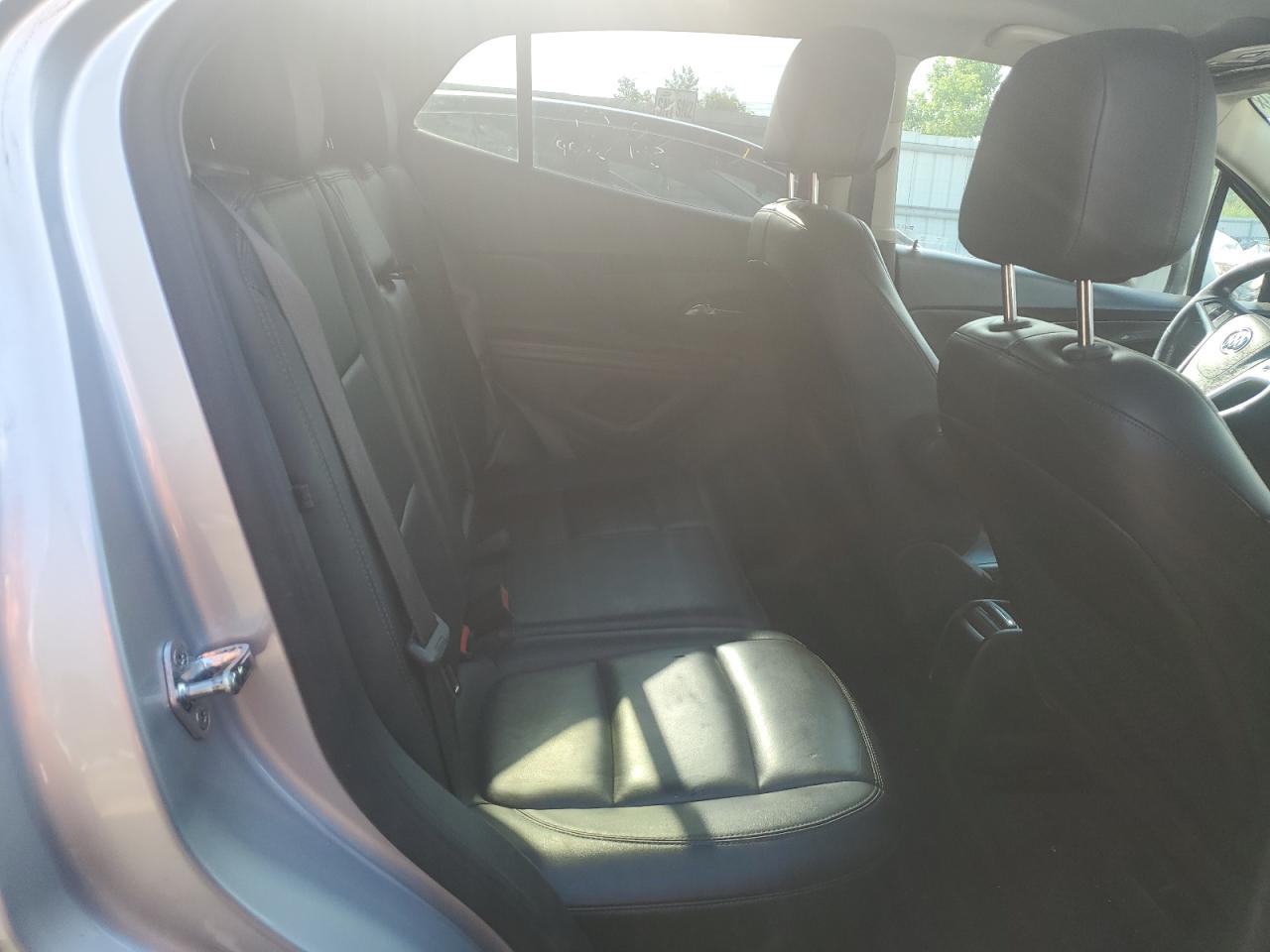 KL4CJCSM2KB739240 2019 Buick Encore Essence