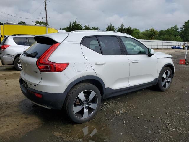 VIN YV4162UK0M2508406 2021 Volvo XC40, T5 Momentum no.3