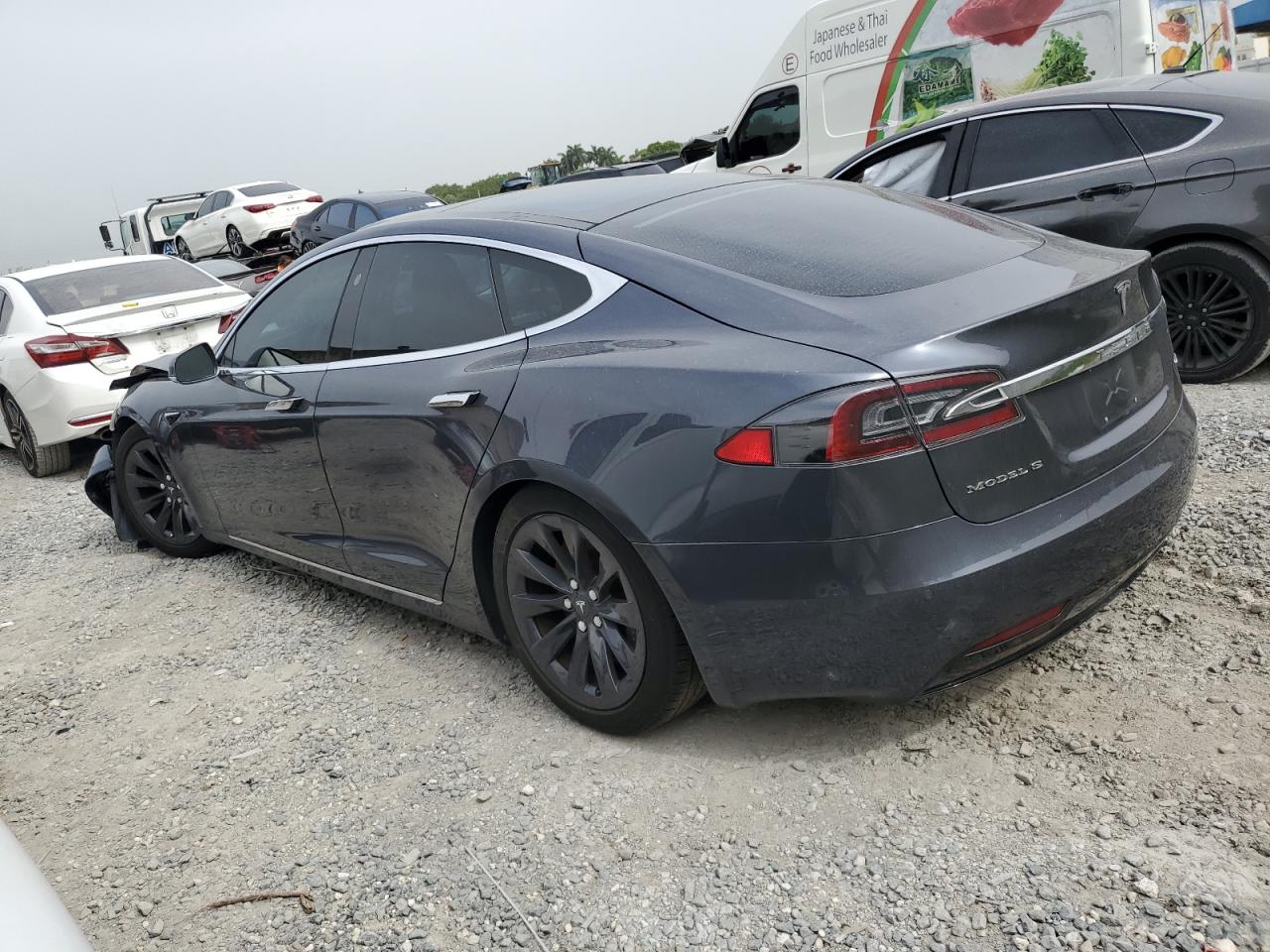 5YJSA1E24JF283477 2018 Tesla Model S