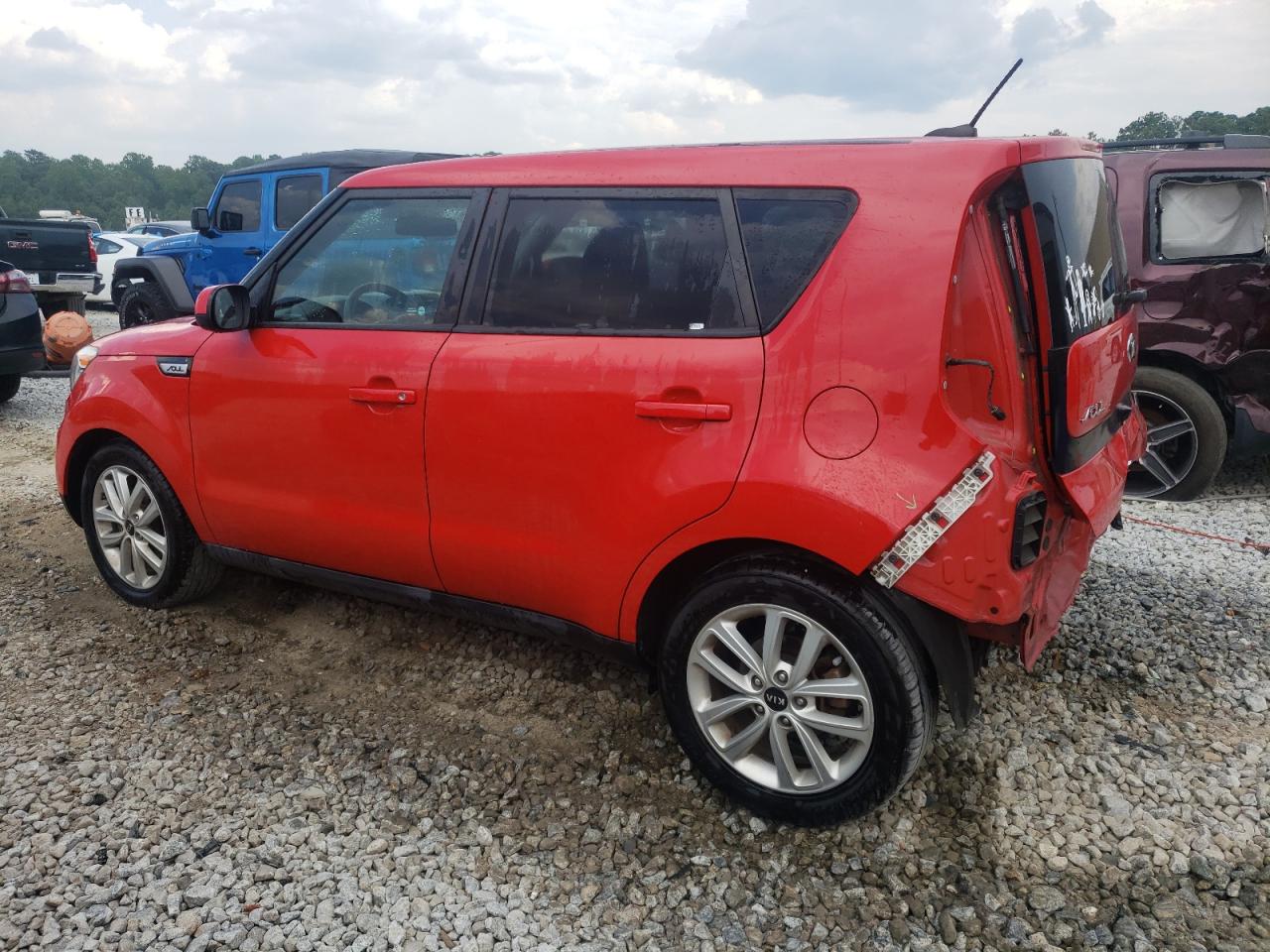 KNDJP3A57J7604147 2018 Kia Soul +