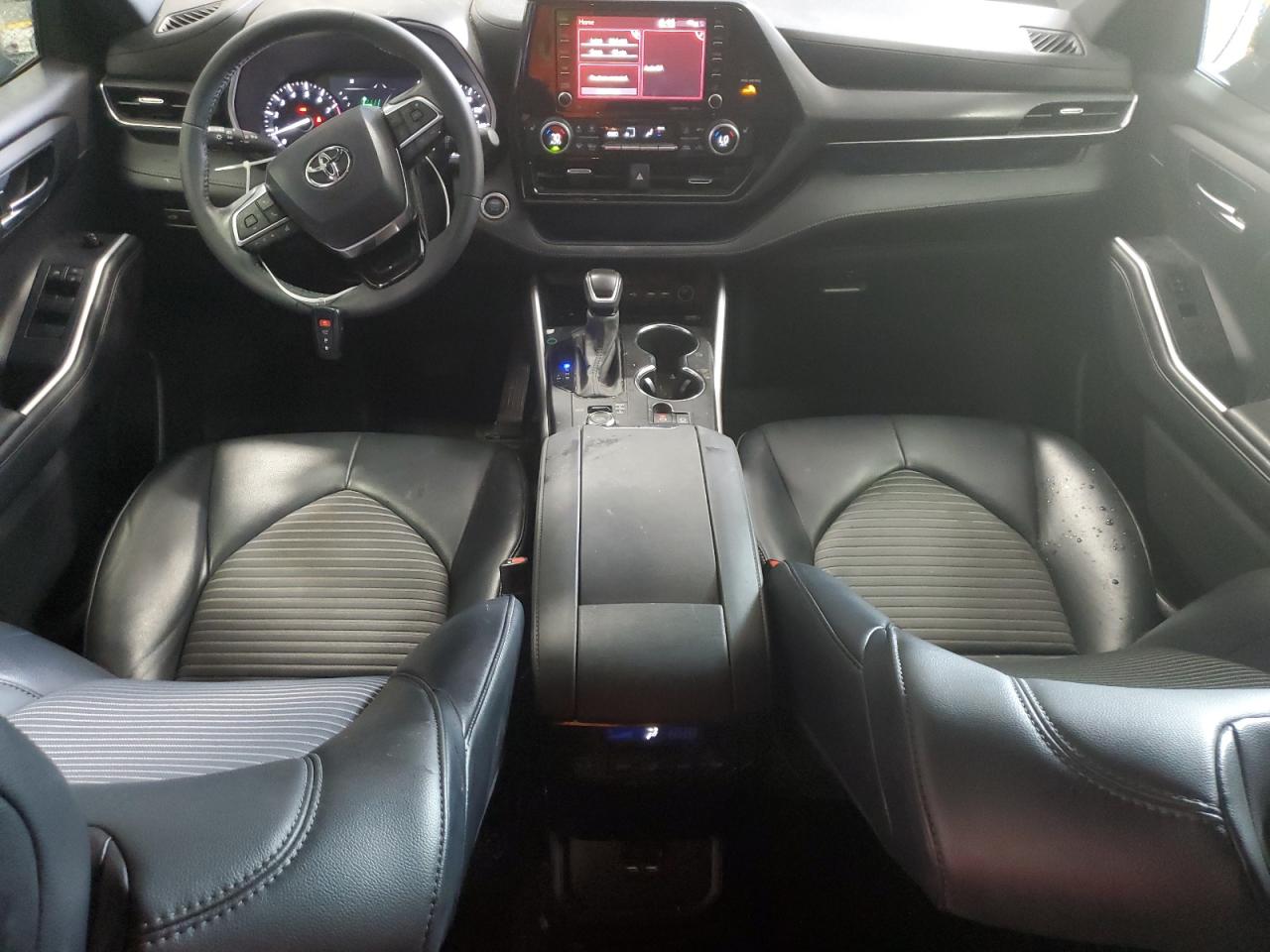 5TDLZRBH4MS132854 2021 Toyota Highlander Xse